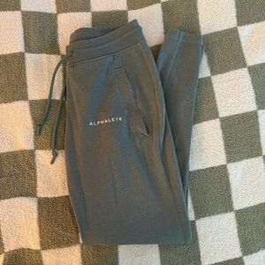 Alphalete Woman’s Essential Core Joggers